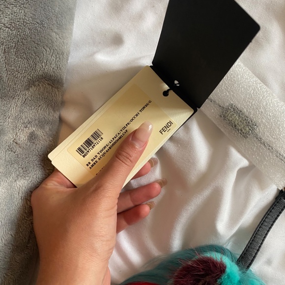 Fendi purse accessory Pom Pom - Picture 7 of 9